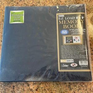 E-Z load 8”x8” Memory book